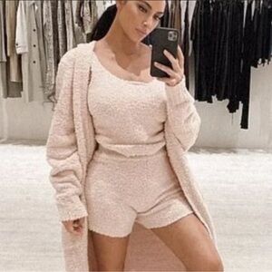 NWT Skims cozy knit shorts dusk pink sherpa 2X/3X